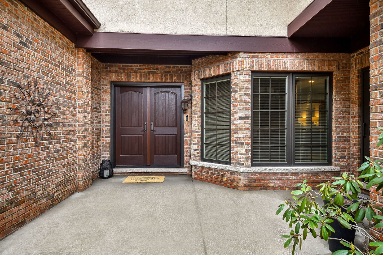 2009 MacKenzie Place #2009, Wheaton, IL 60187