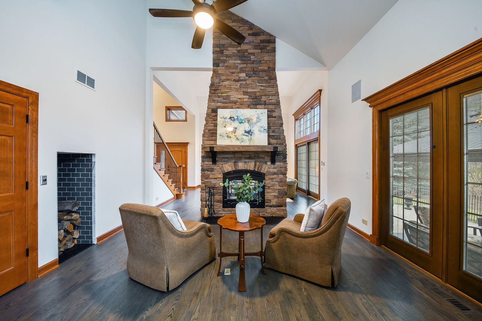 2009 MacKenzie Place #2009, Wheaton, IL 60187