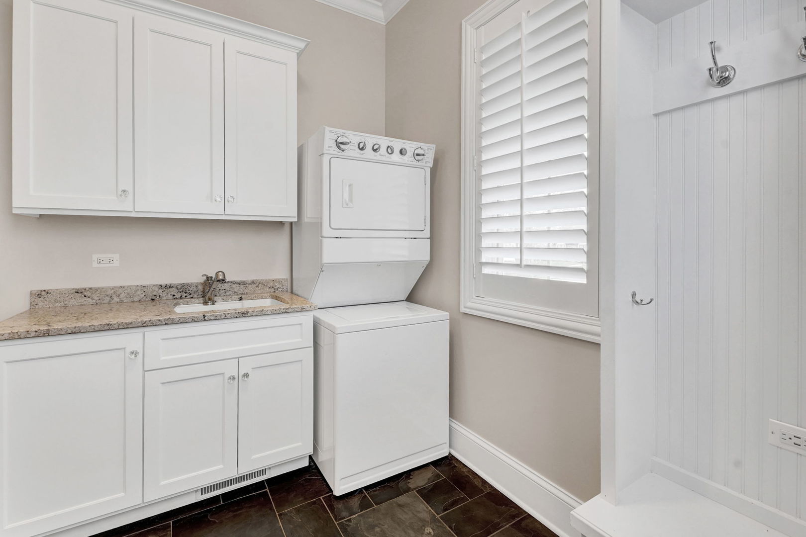 1428 Calcutta Lane, Naperville, IL 60563