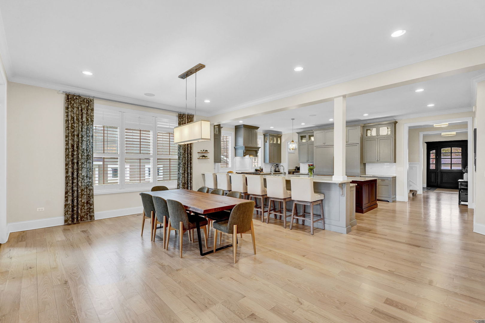 1428 Calcutta Lane, Naperville, IL 60563