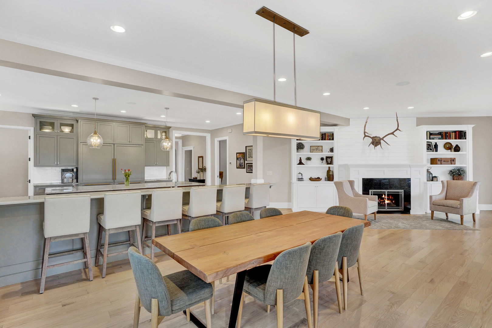 1428 Calcutta Lane, Naperville, IL 60563