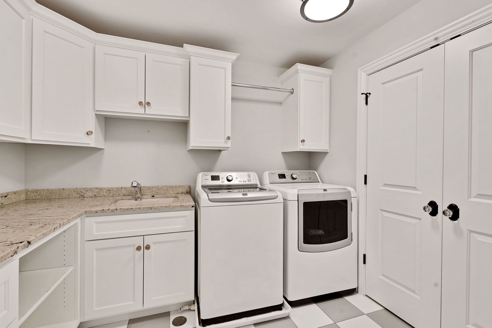 1428 Calcutta Lane, Naperville, IL 60563