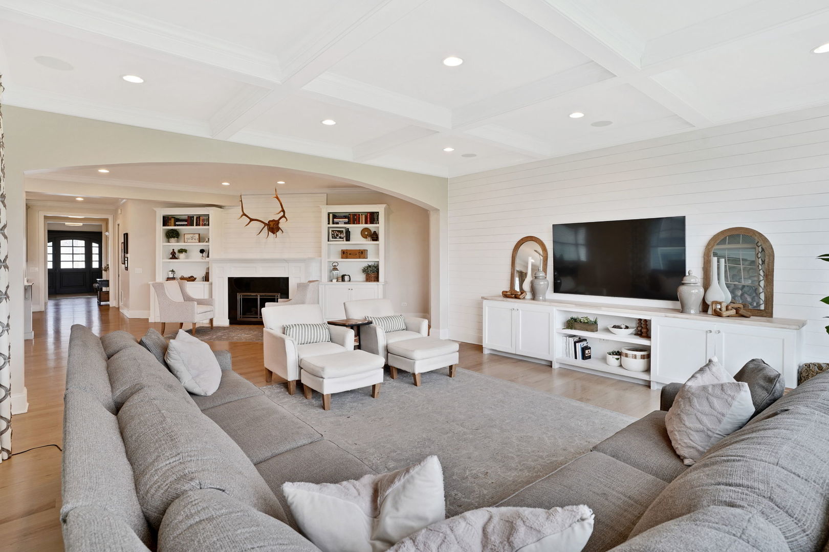 1428 Calcutta Lane, Naperville, IL 60563