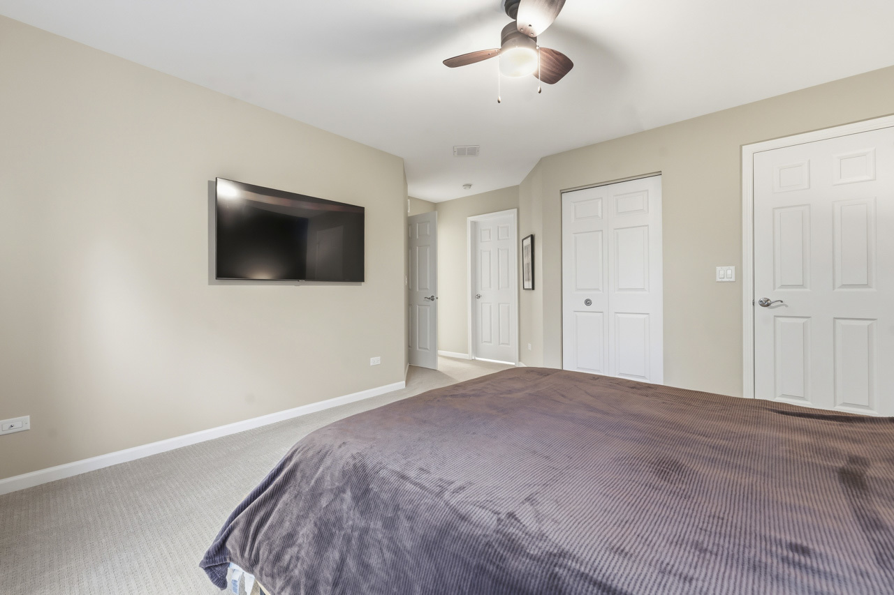 21430 Carlton Street, Crest Hill, IL 60403