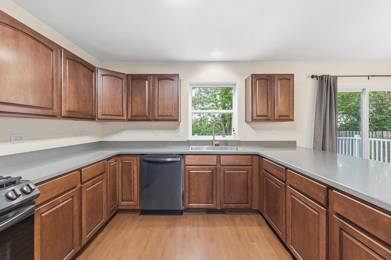 21430 Carlton Street, Crest Hill, IL 60403