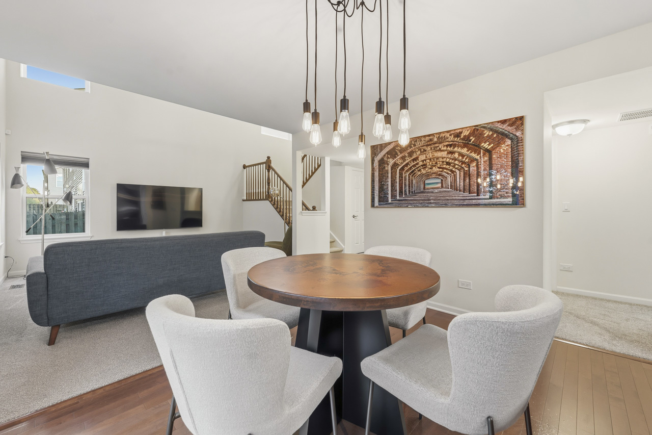 21430 Carlton Street, Crest Hill, IL 60403