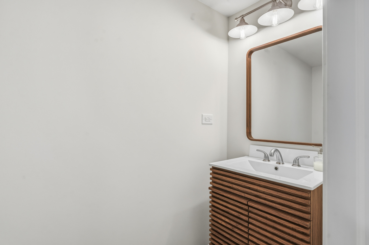 21430 Carlton Street, Crest Hill, IL 60403