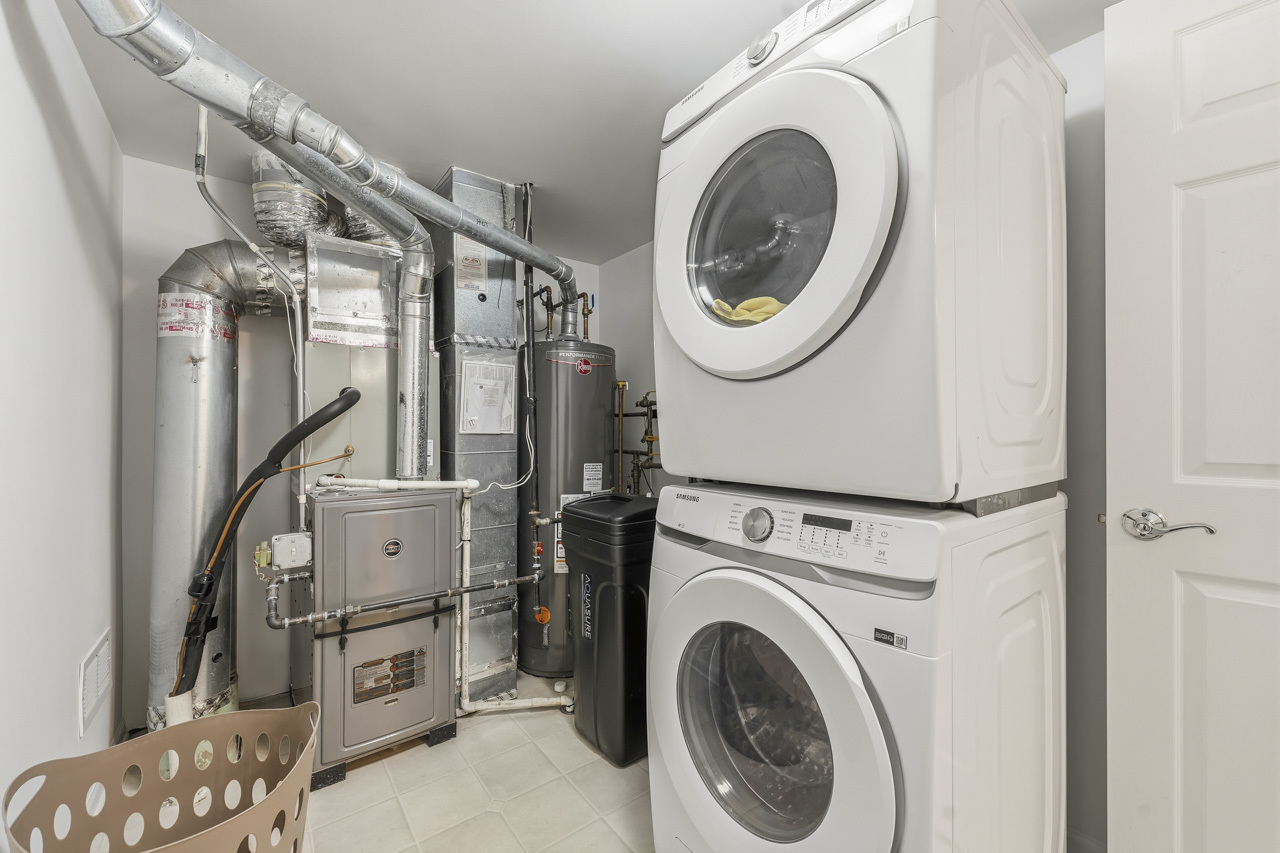 21430 Carlton Street, Crest Hill, IL 60403