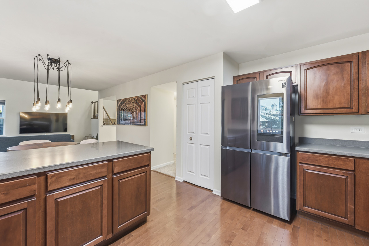 21430 Carlton Street, Crest Hill, IL 60403