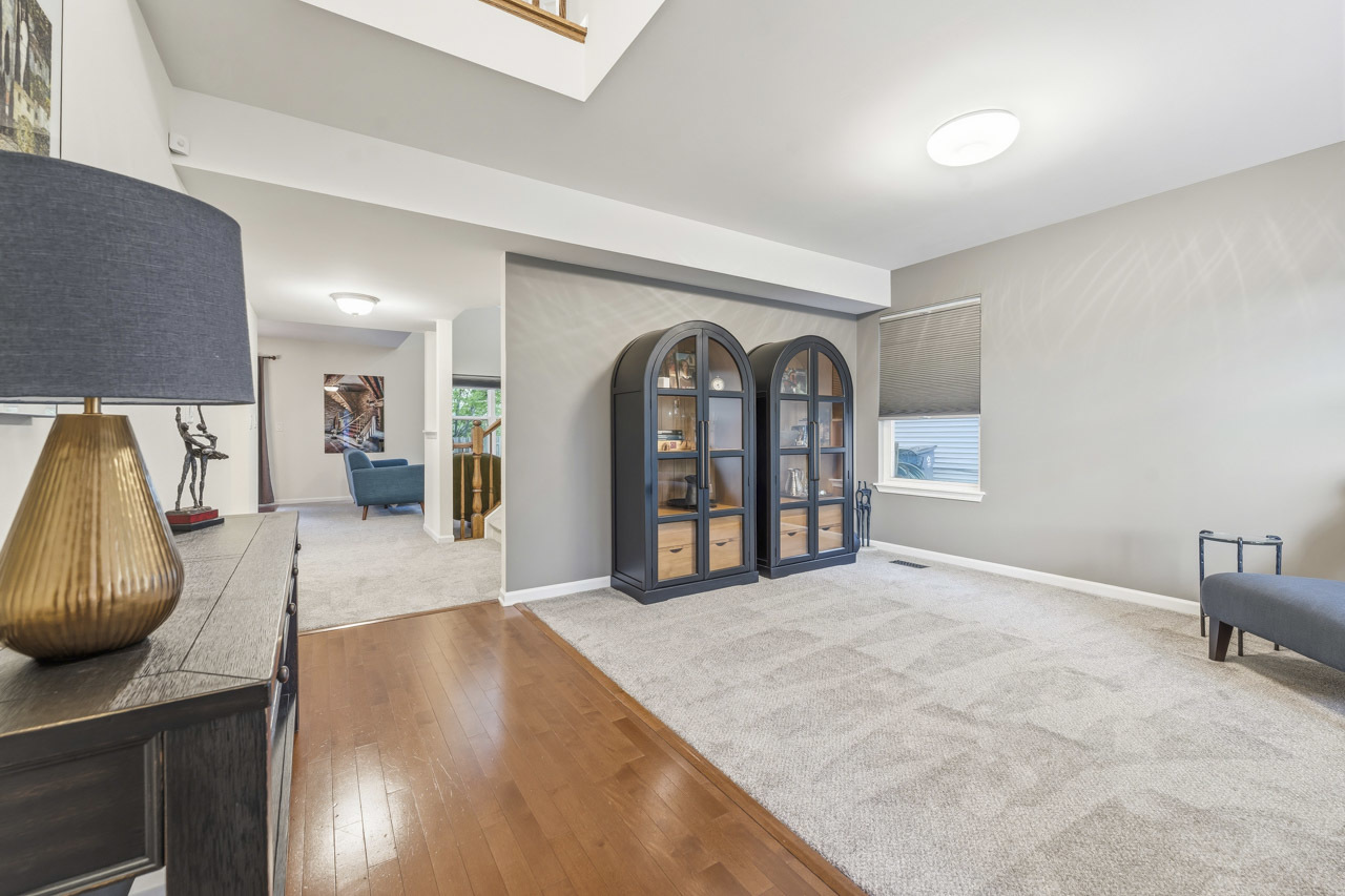 21430 Carlton Street, Crest Hill, IL 60403