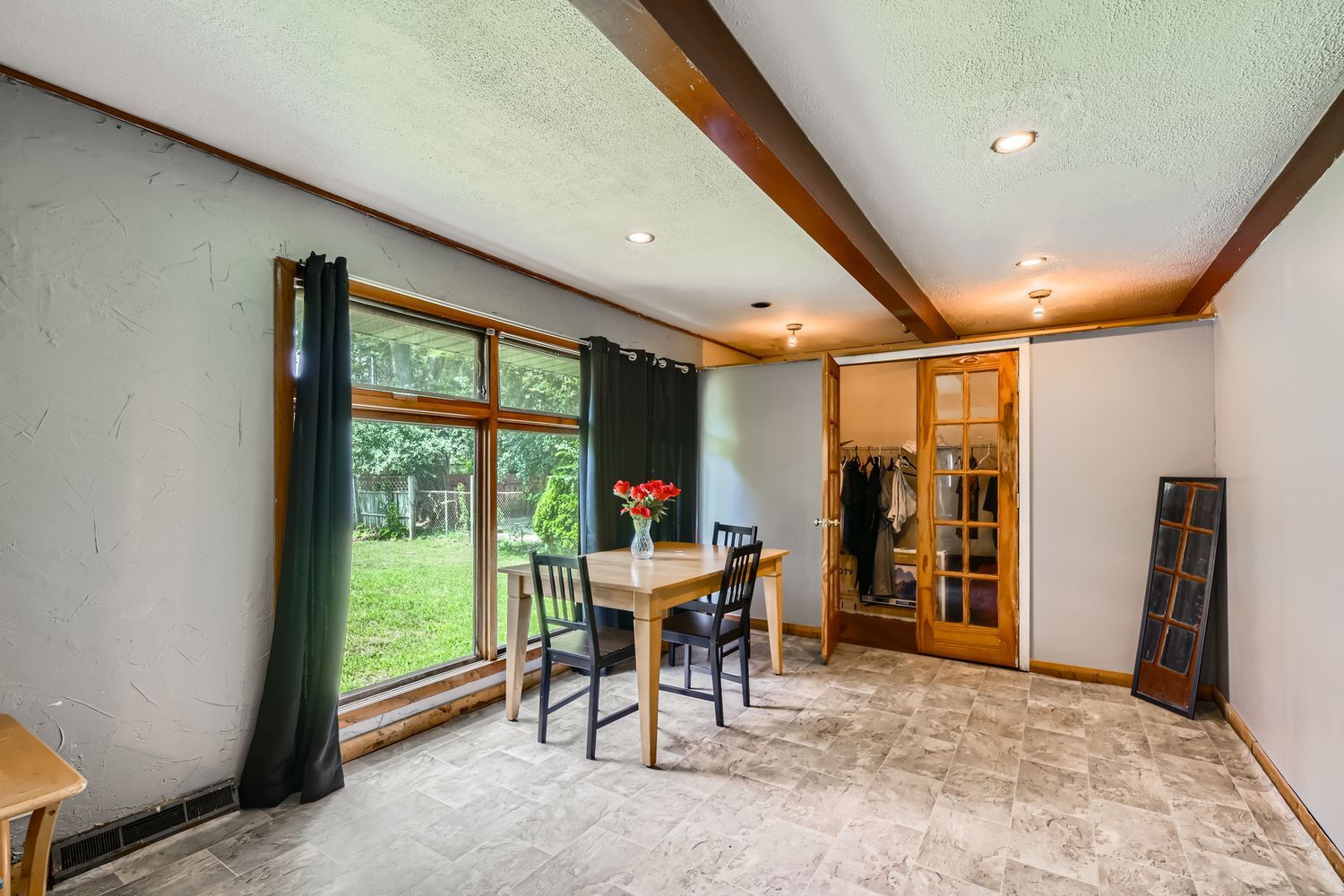 8856 S Washtenaw Avenue, Evergreen Park, IL 60805