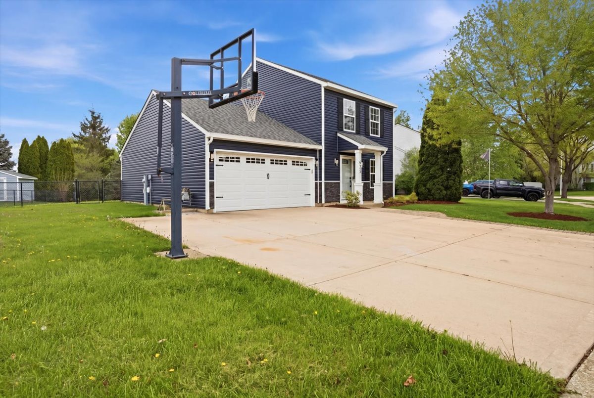 625 Fairview Lane, South Elgin, IL 60177