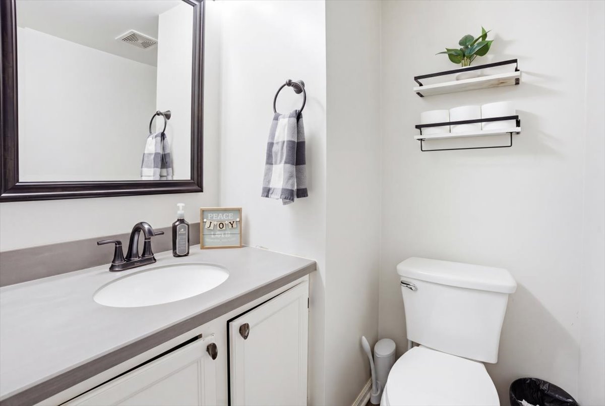 625 Fairview Lane, South Elgin, IL 60177