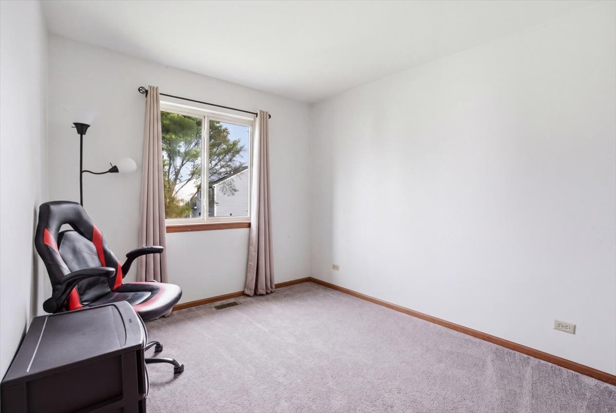 625 Fairview Lane, South Elgin, IL 60177