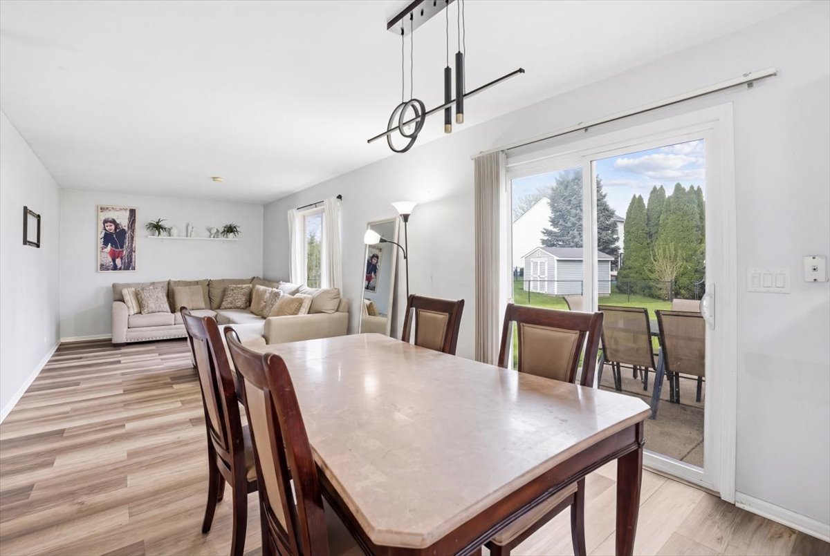 625 Fairview Lane, South Elgin, IL 60177