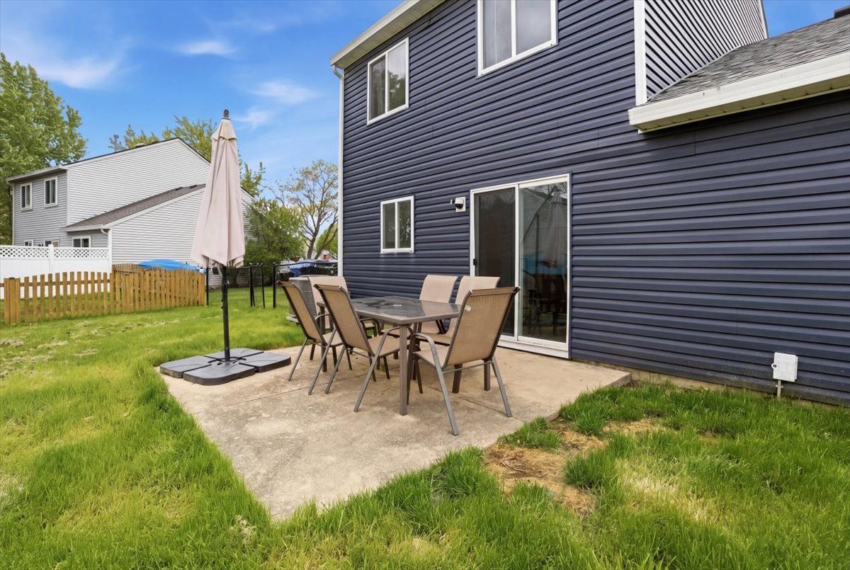 625 Fairview Lane, South Elgin, IL 60177