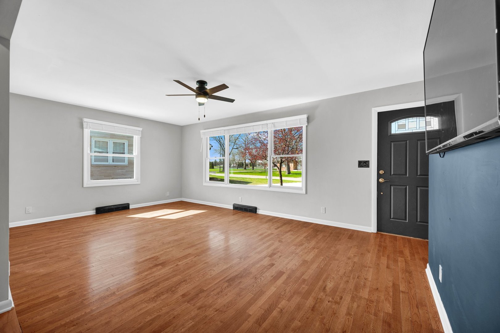 42 Harbord Drive, Bloomington, IL 61701