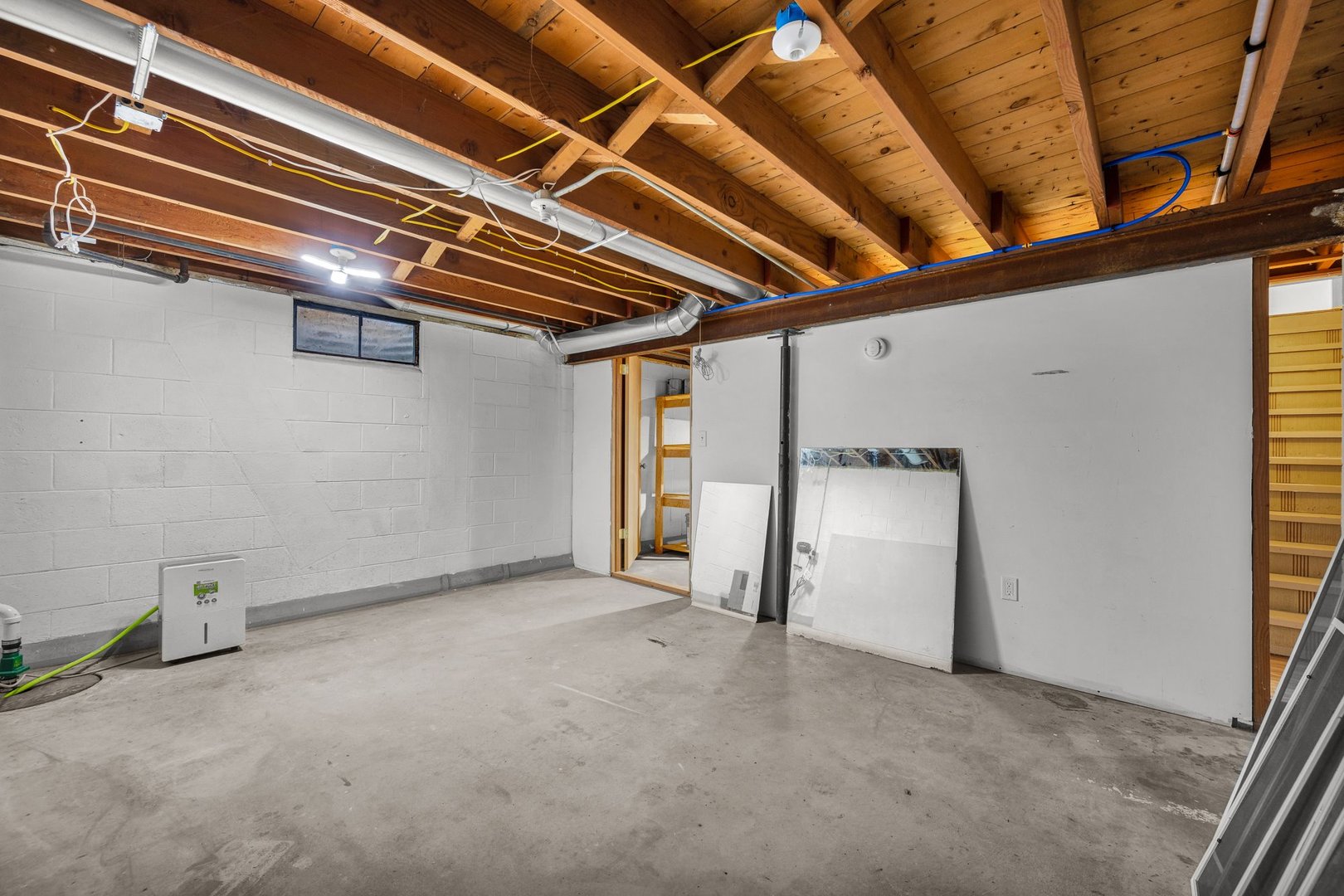 42 Harbord Drive, Bloomington, IL 61701