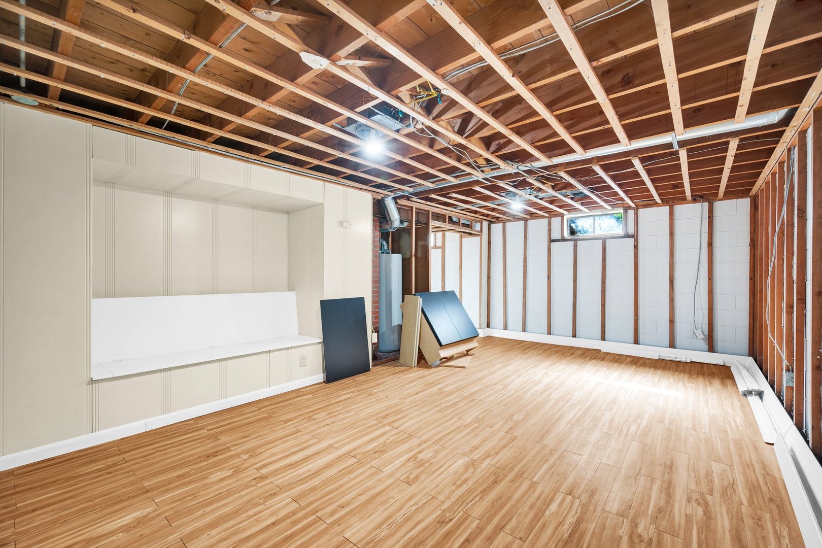 42 Harbord Drive, Bloomington, IL 61701