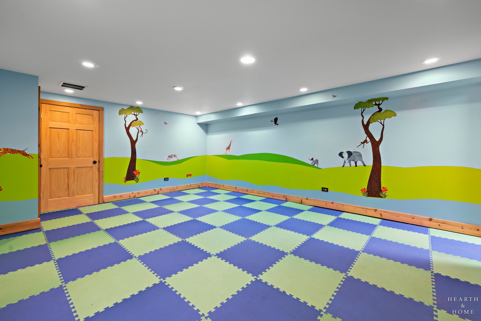 1630 Castaway Court, Hoffman Estates, IL 60010