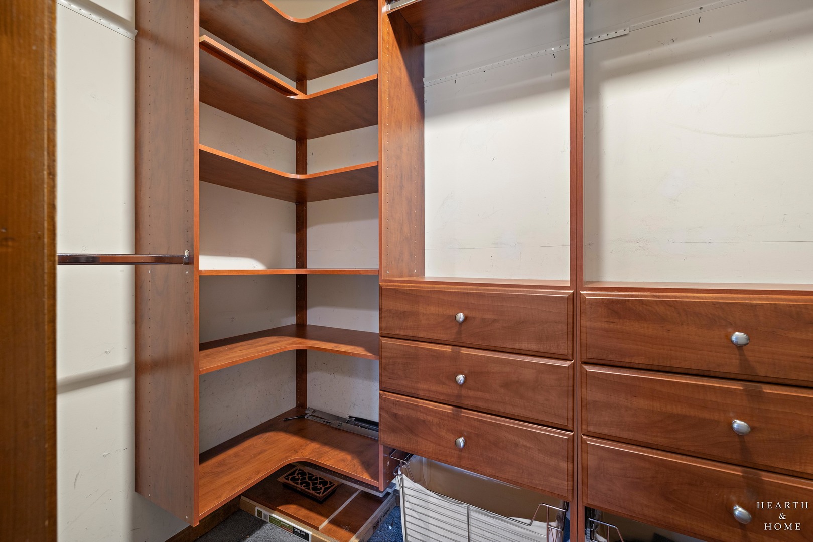 1630 Castaway Court, Hoffman Estates, IL 60010