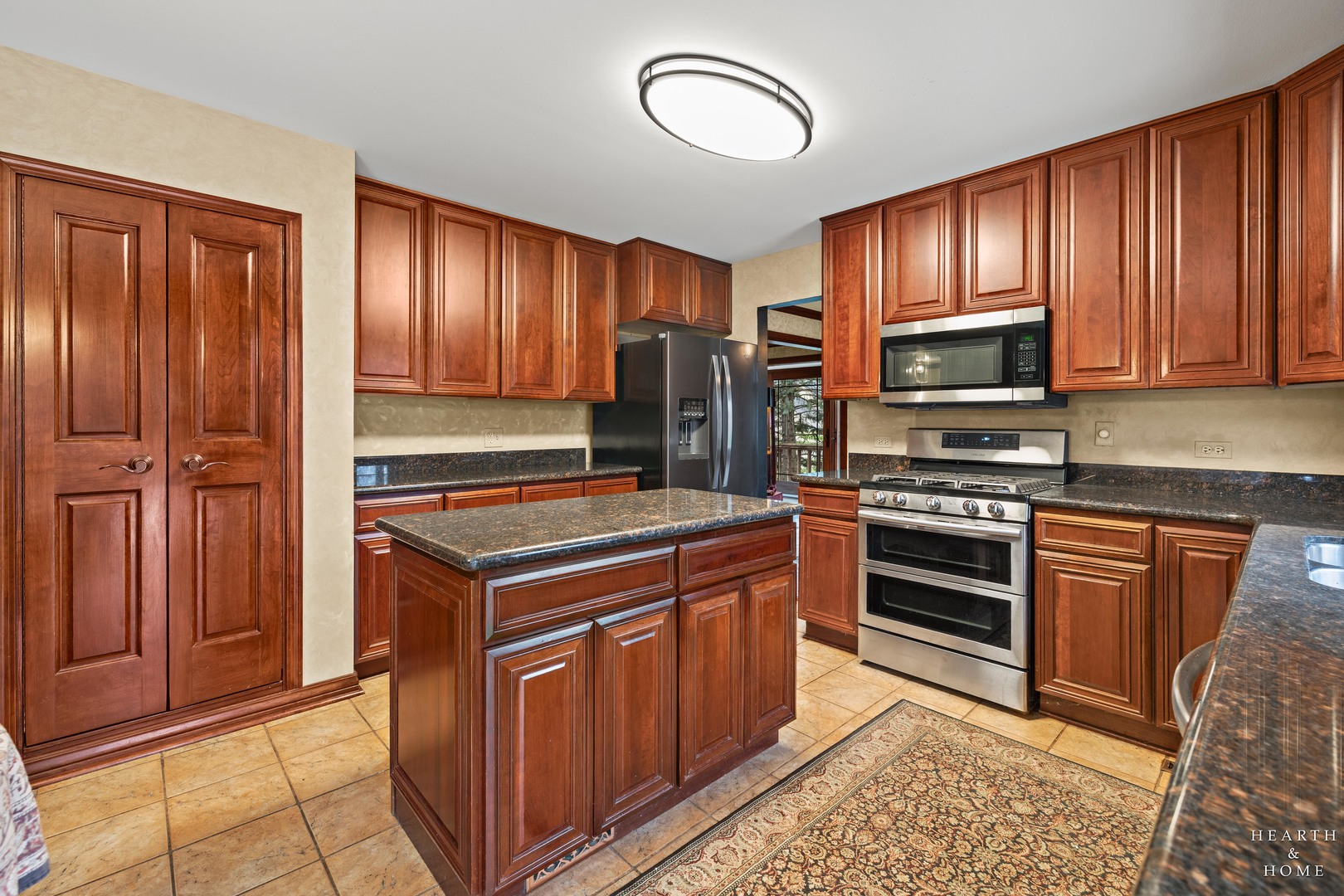 1630 Castaway Court, Hoffman Estates, IL 60010