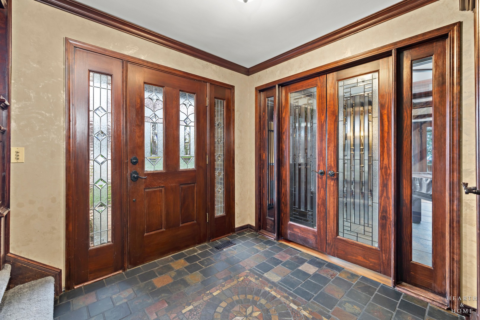 1630 Castaway Court, Hoffman Estates, IL 60010