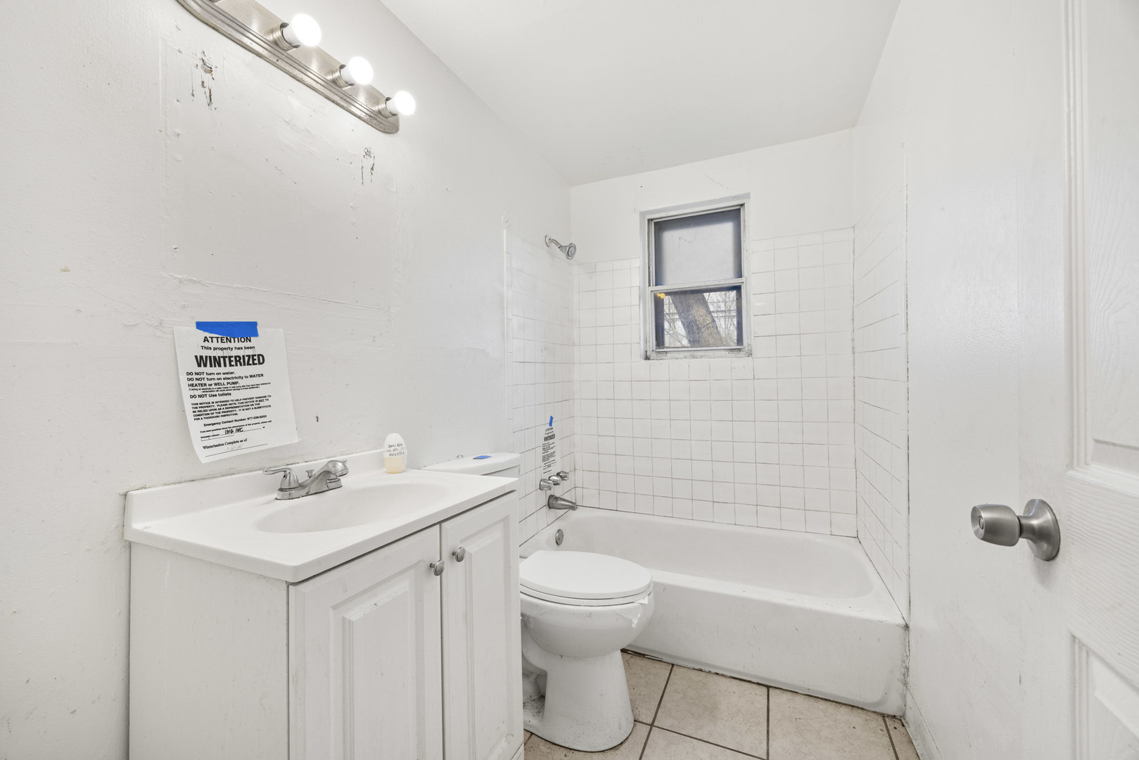 11641 S Peoria Street, Chicago, IL 60643