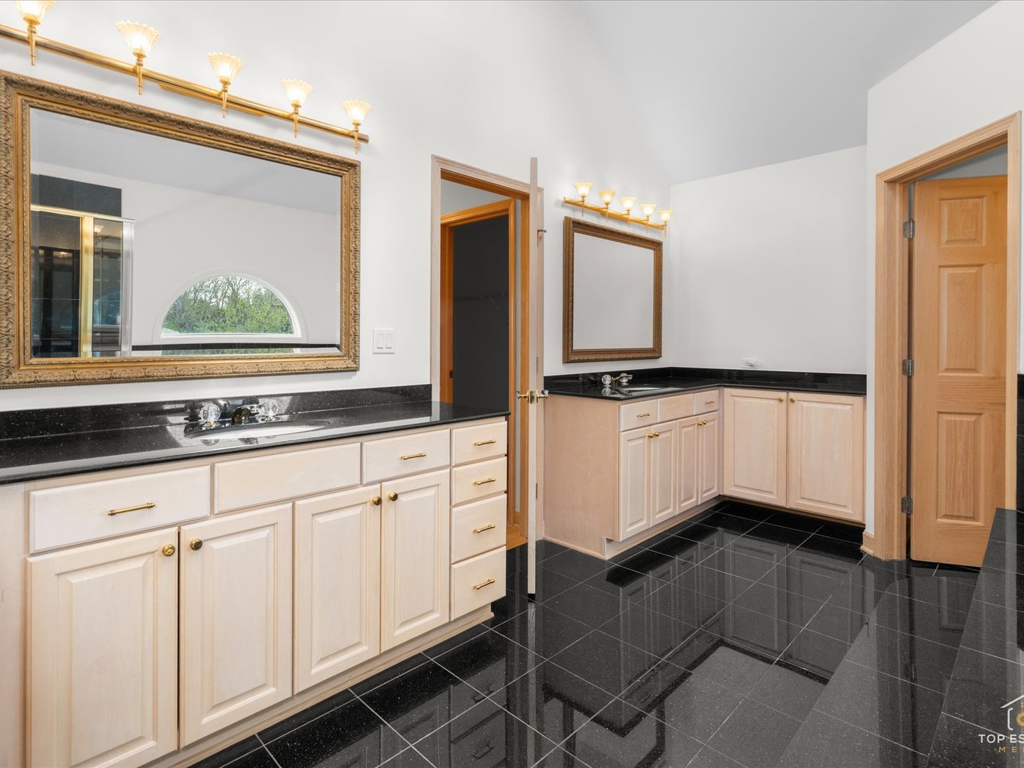 22898 N Foxtail Drive, Kildeer, IL 60047