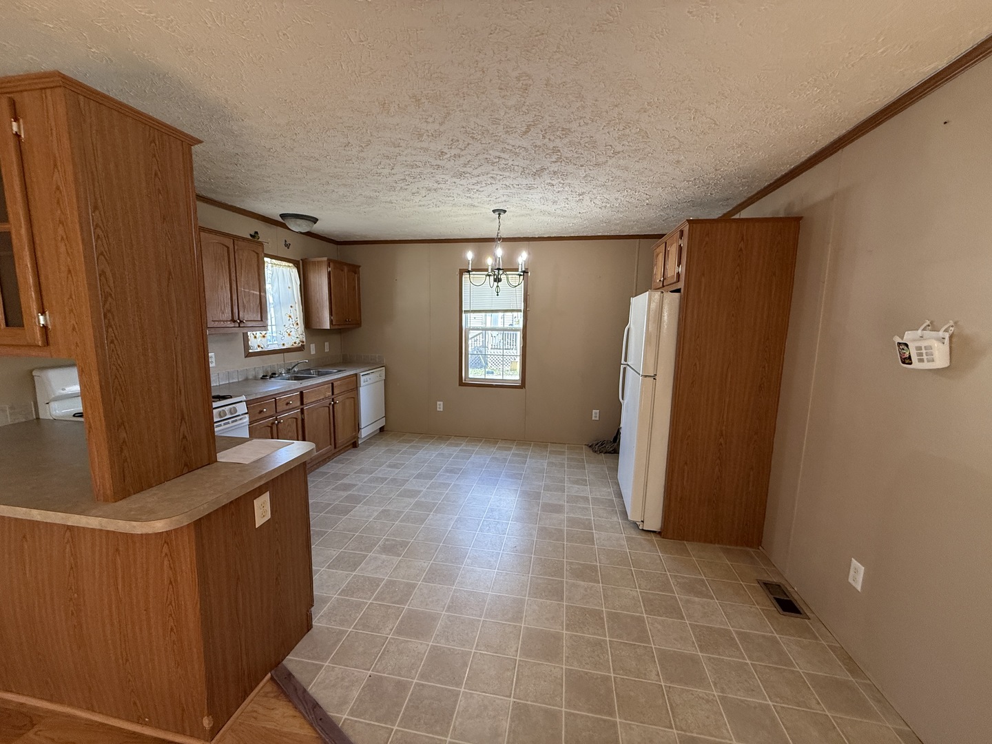 1712 S Dixie Highway #248, Crete, IL 60417