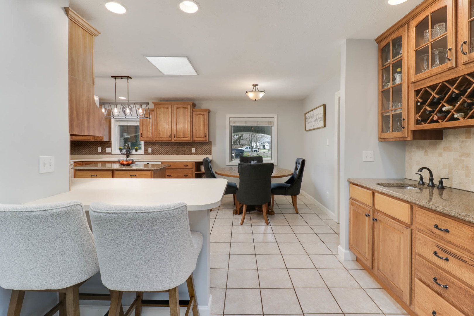 8989 Tamarac Way, Bloomington, IL 61705