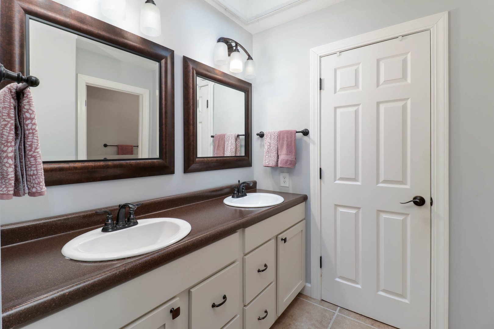 8989 Tamarac Way, Bloomington, IL 61705