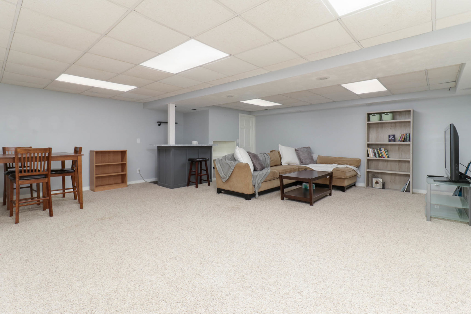 8989 Tamarac Way, Bloomington, IL 61705