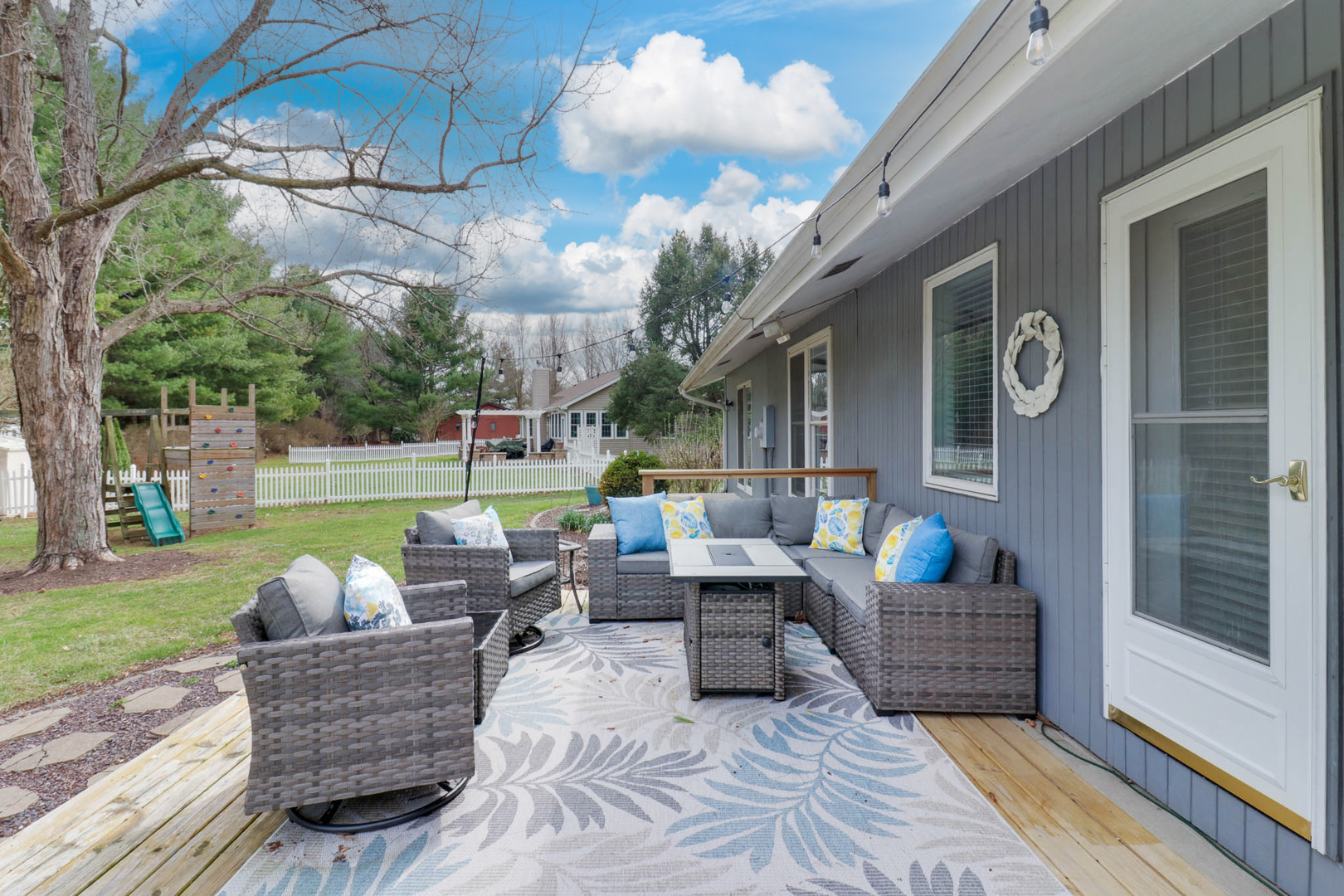 8989 Tamarac Way, Bloomington, IL 61705