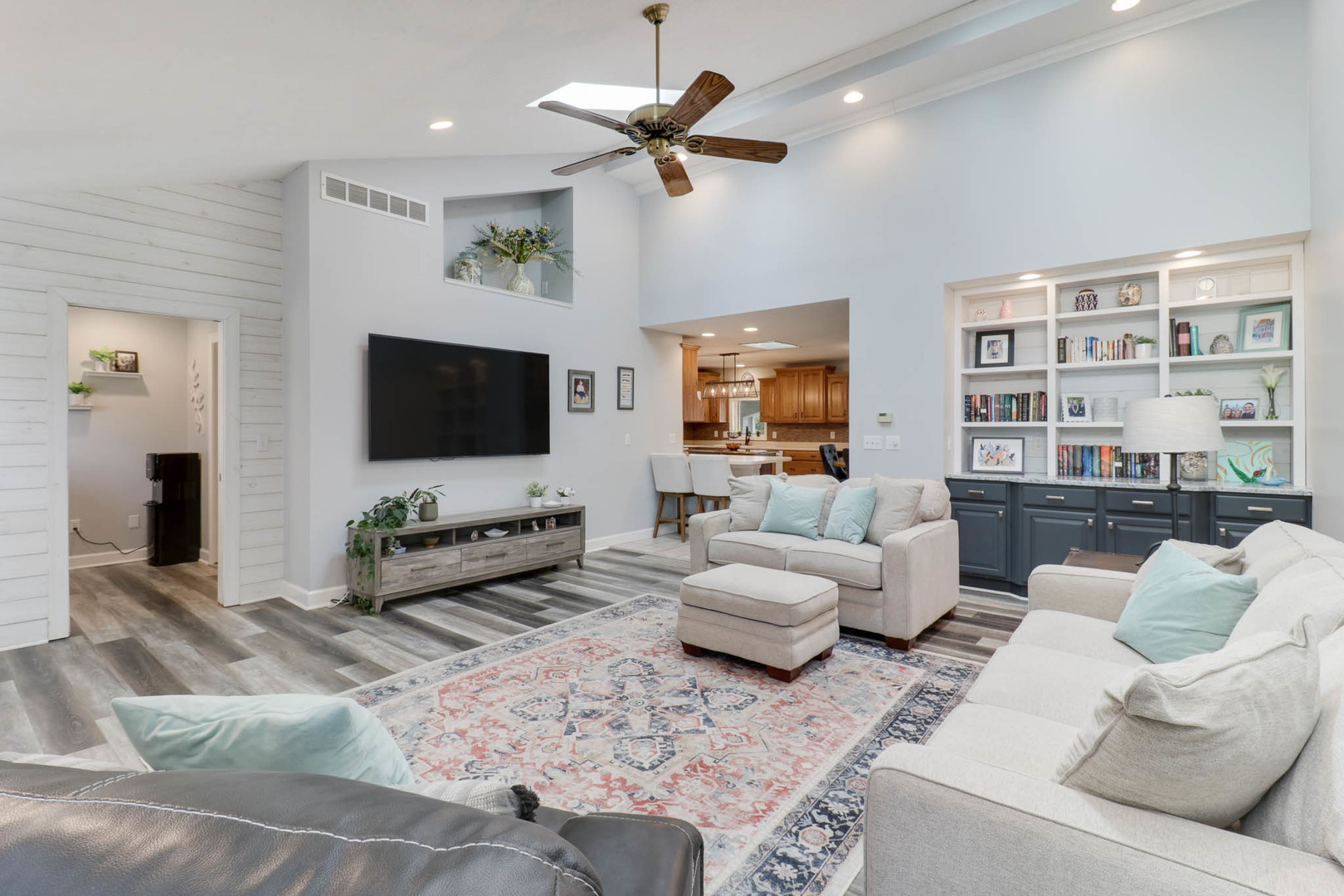 8989 Tamarac Way, Bloomington, IL 61705