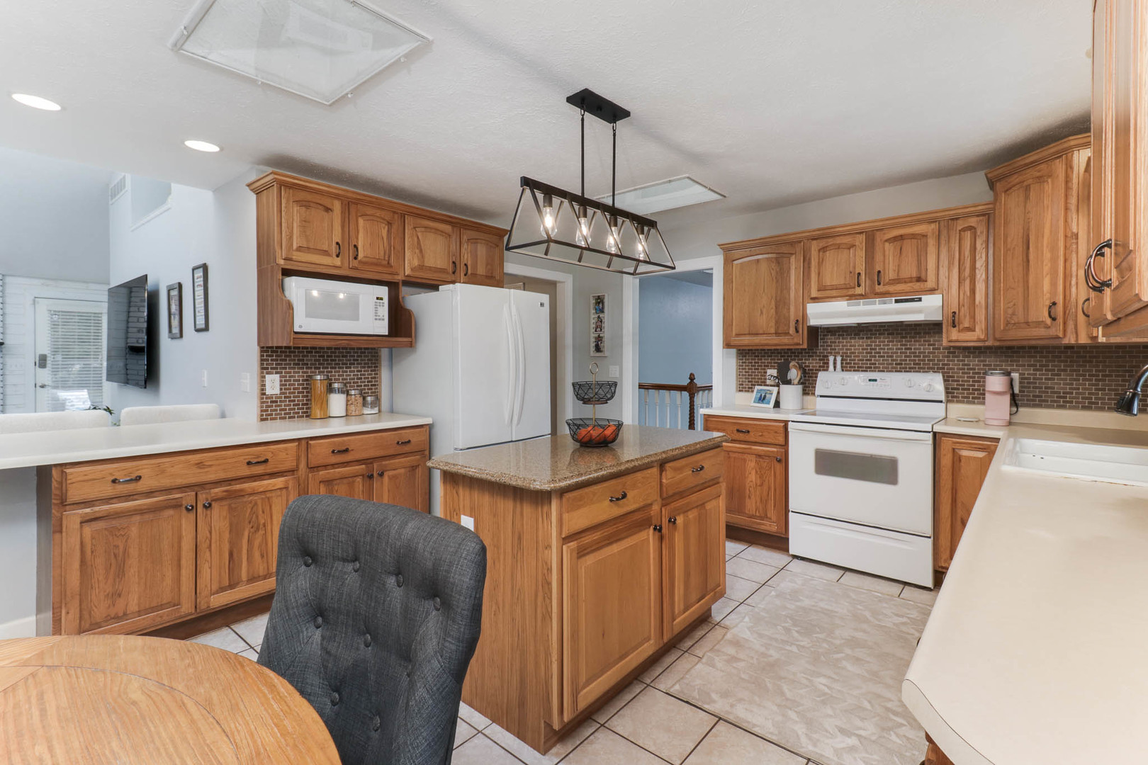 8989 Tamarac Way, Bloomington, IL 61705