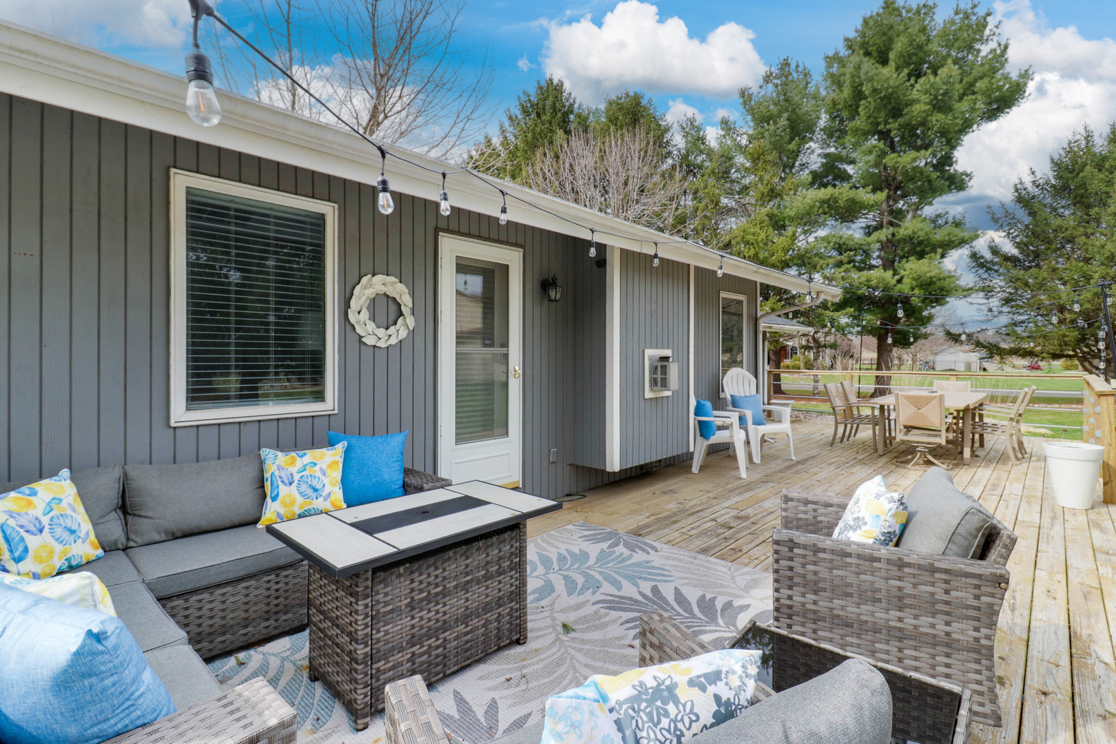 8989 Tamarac Way, Bloomington, IL 61705