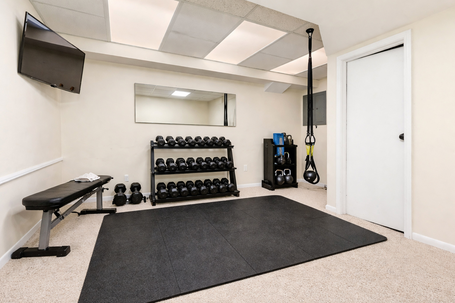 8989 Tamarac Way, Bloomington, IL 61705