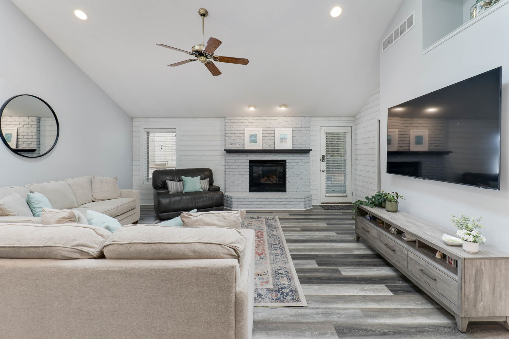 8989 Tamarac Way, Bloomington, IL 61705