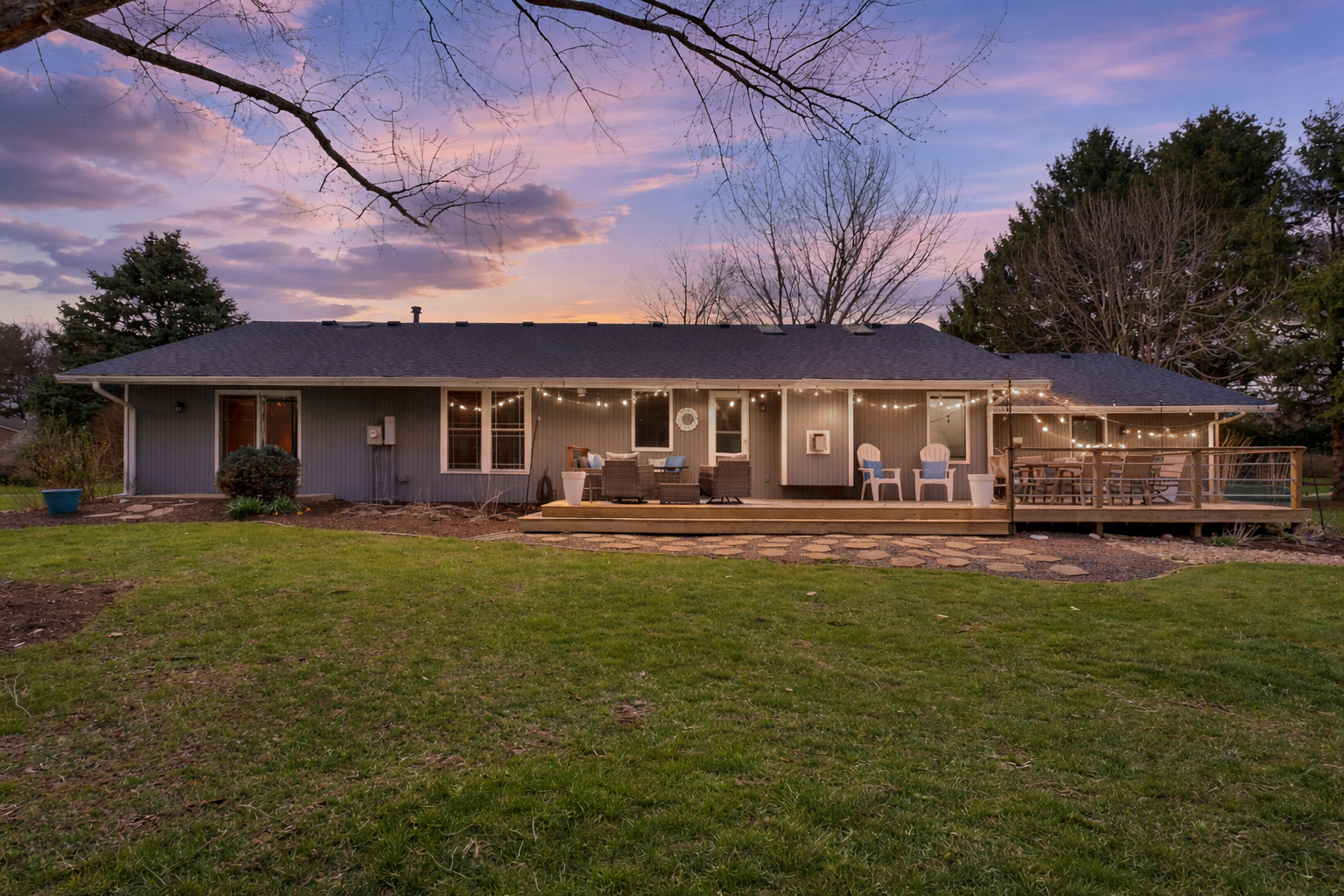 8989 Tamarac Way, Bloomington, IL 61705