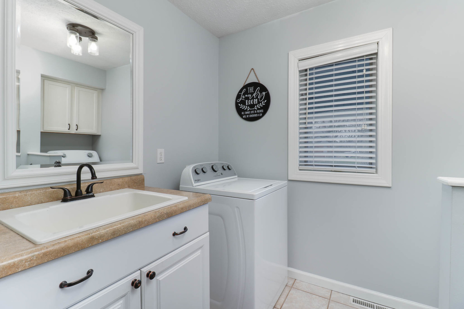 8989 Tamarac Way, Bloomington, IL 61705