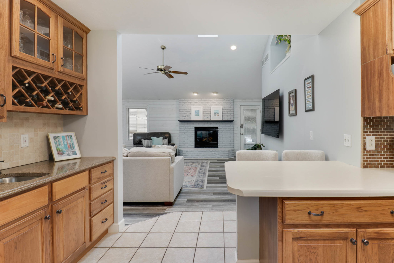 8989 Tamarac Way, Bloomington, IL 61705