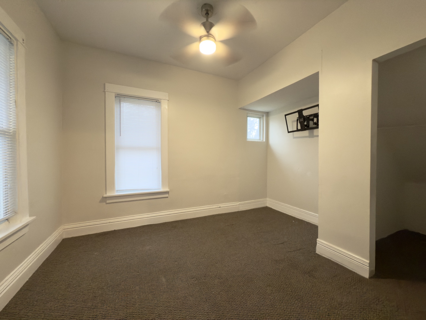 1200 Ada Street, Joliet, IL 60432