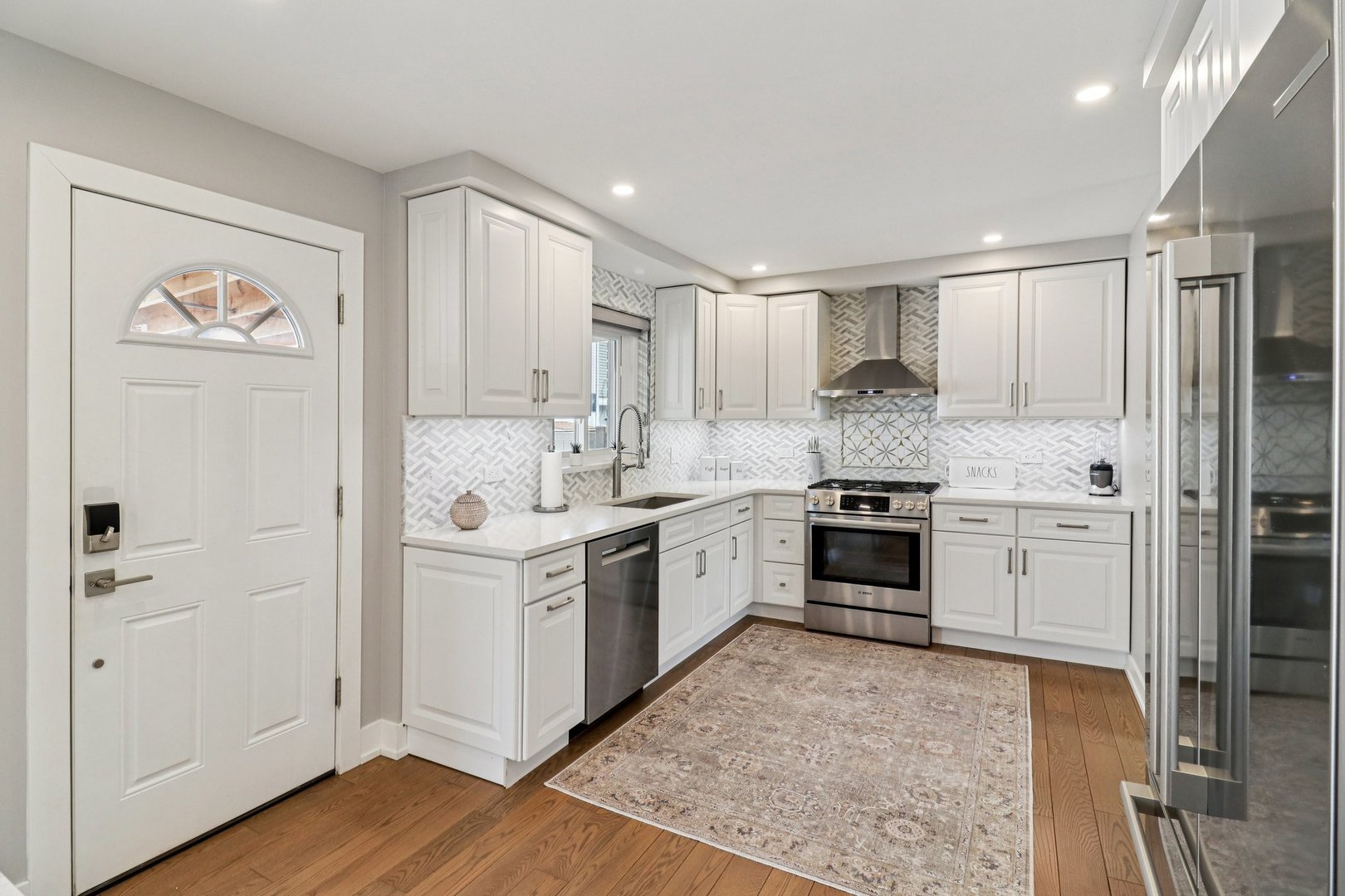 9262 N Woodland Drive, Niles, IL 60714