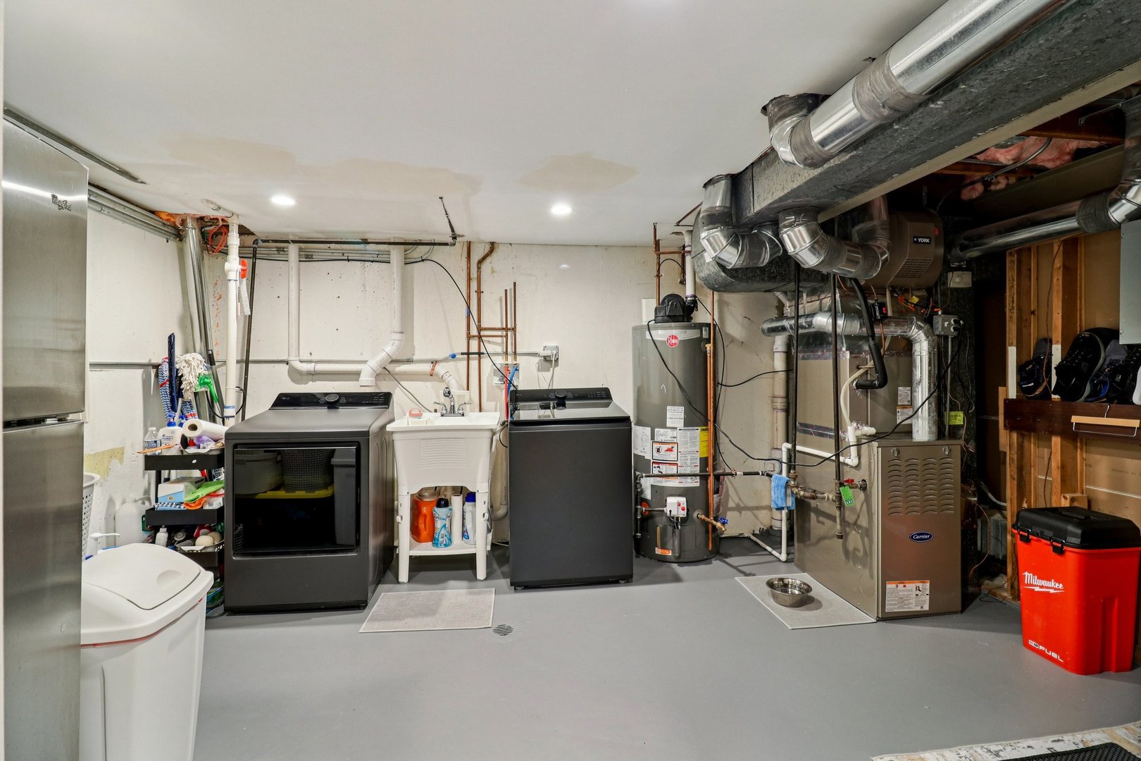 9262 N Woodland Drive, Niles, IL 60714