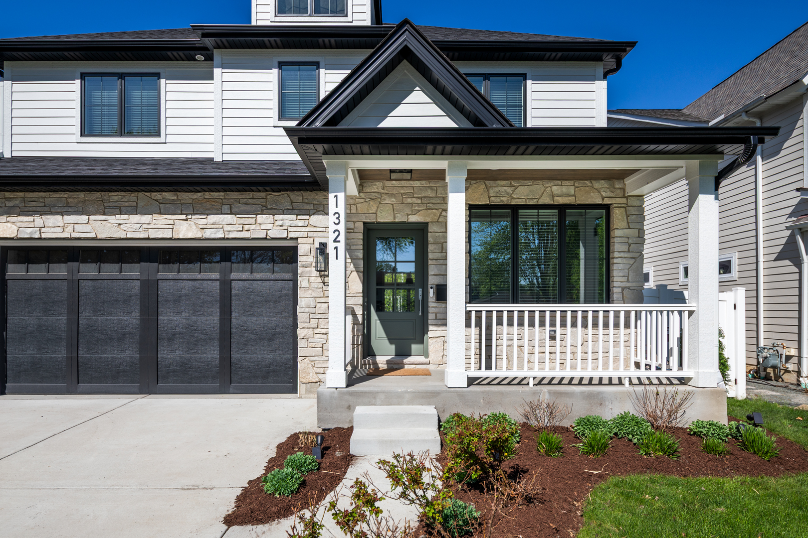 1321 N Webster Street, Naperville, IL 60563
