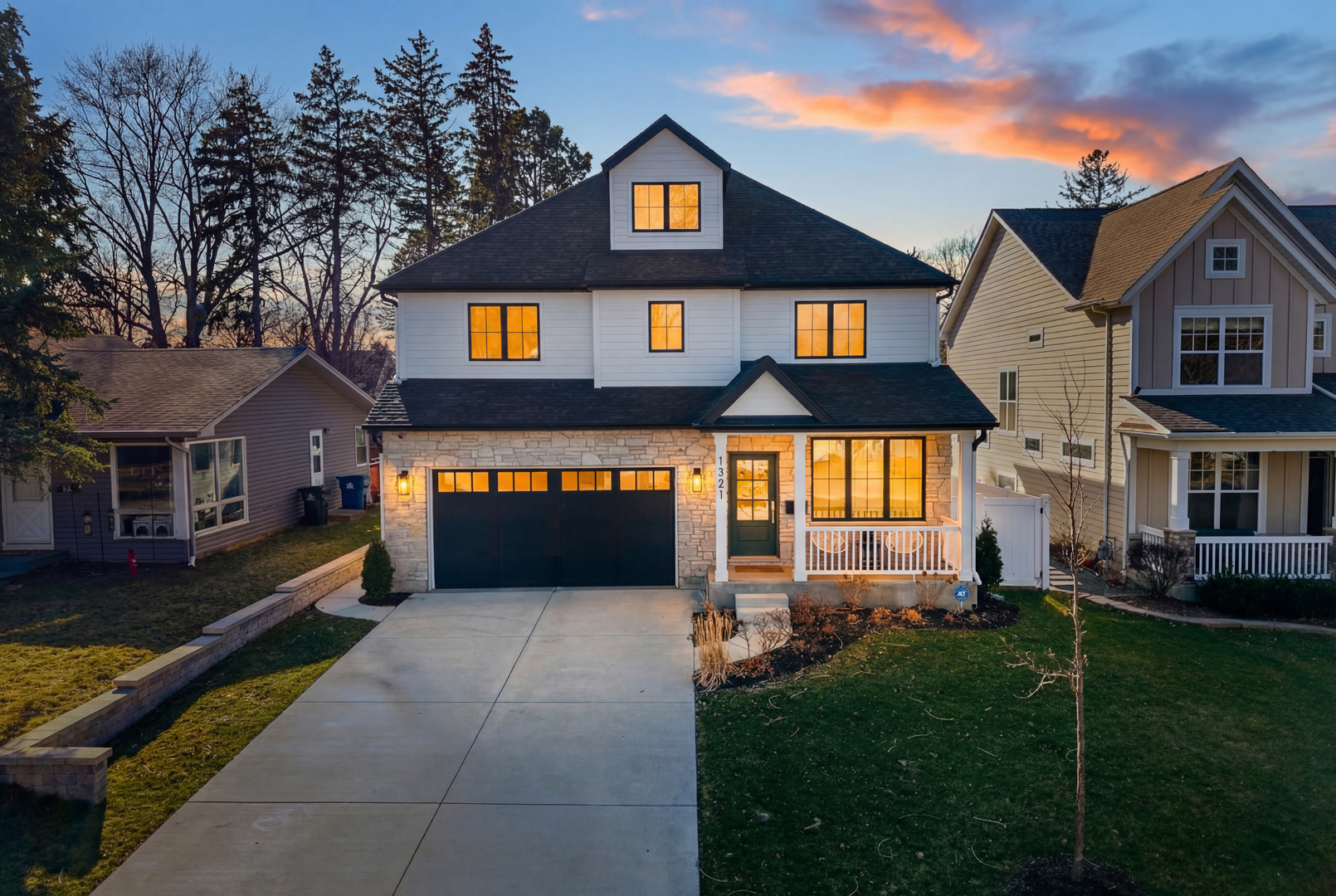 1321 N Webster Street, Naperville, IL 60563