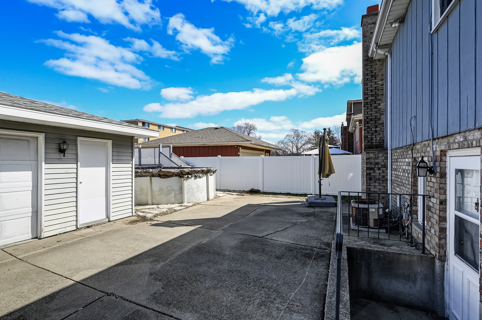 6928 W Crandall Avenue, Worth, IL 60482