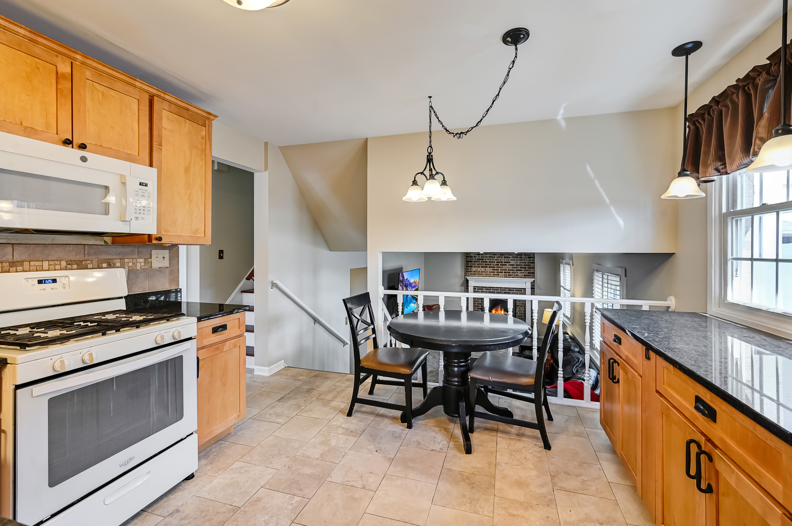 6928 W Crandall Avenue, Worth, IL 60482