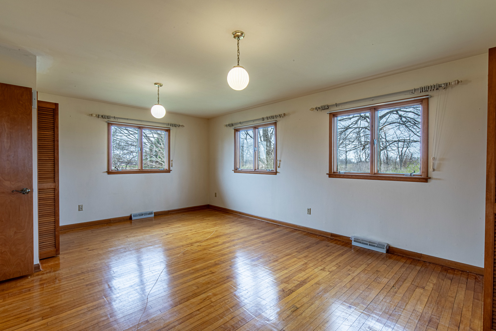 19332 1950 East Street, Princeton, IL 61356